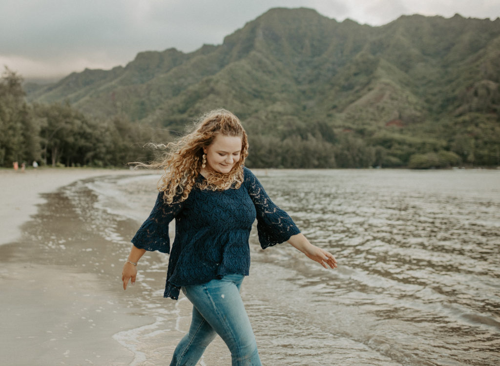 Samantha Burke walking along beach in Kahana Bay on Oahu Hawaii!
