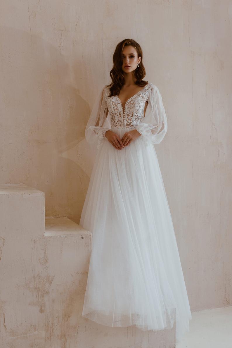 8 Bridgerton Inspired Wedding Dresses for Your Fairytale Wedding ...