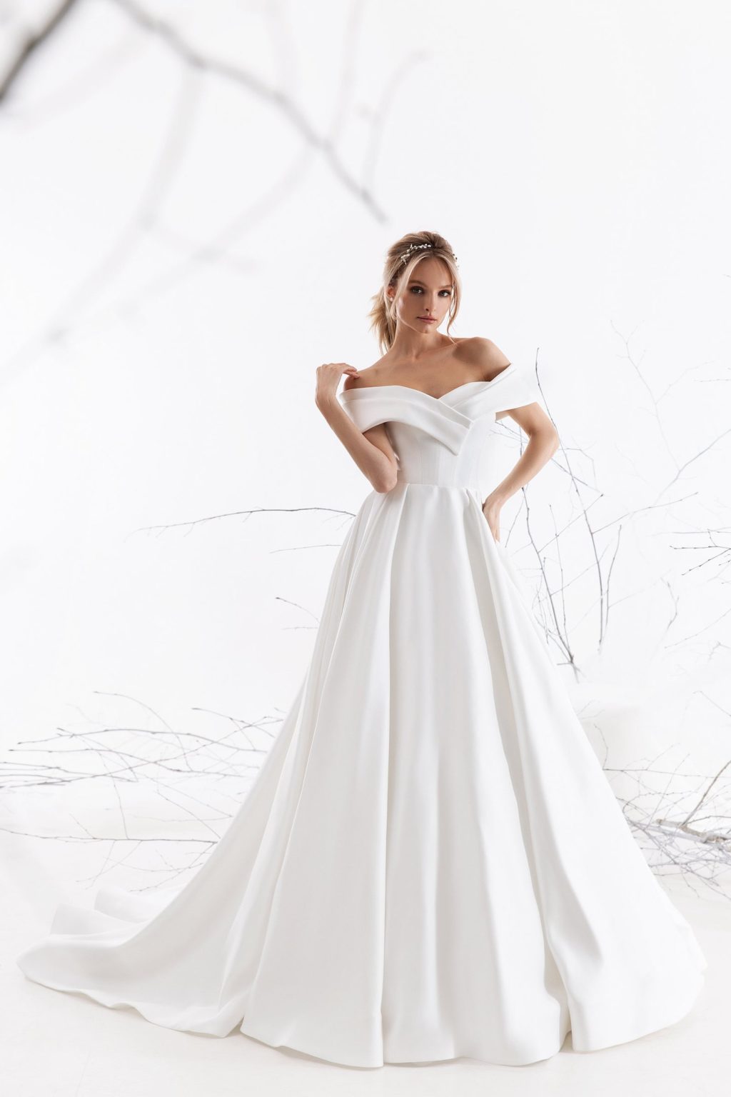 daphne bridgerton wedding dress