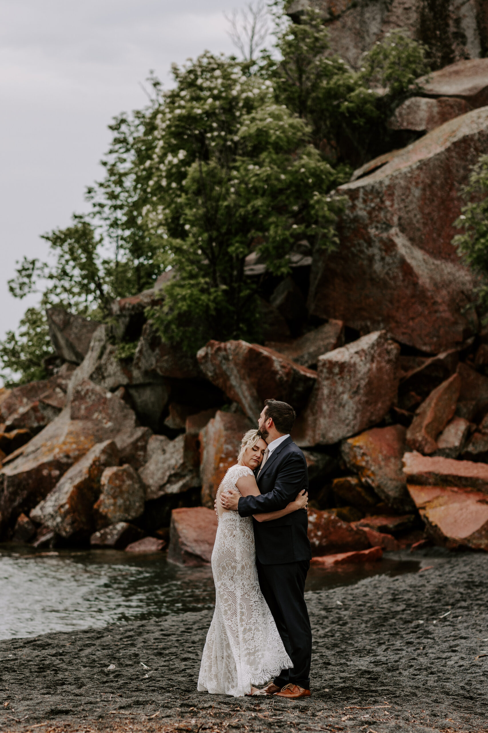 how to elope at black beach in minnesota