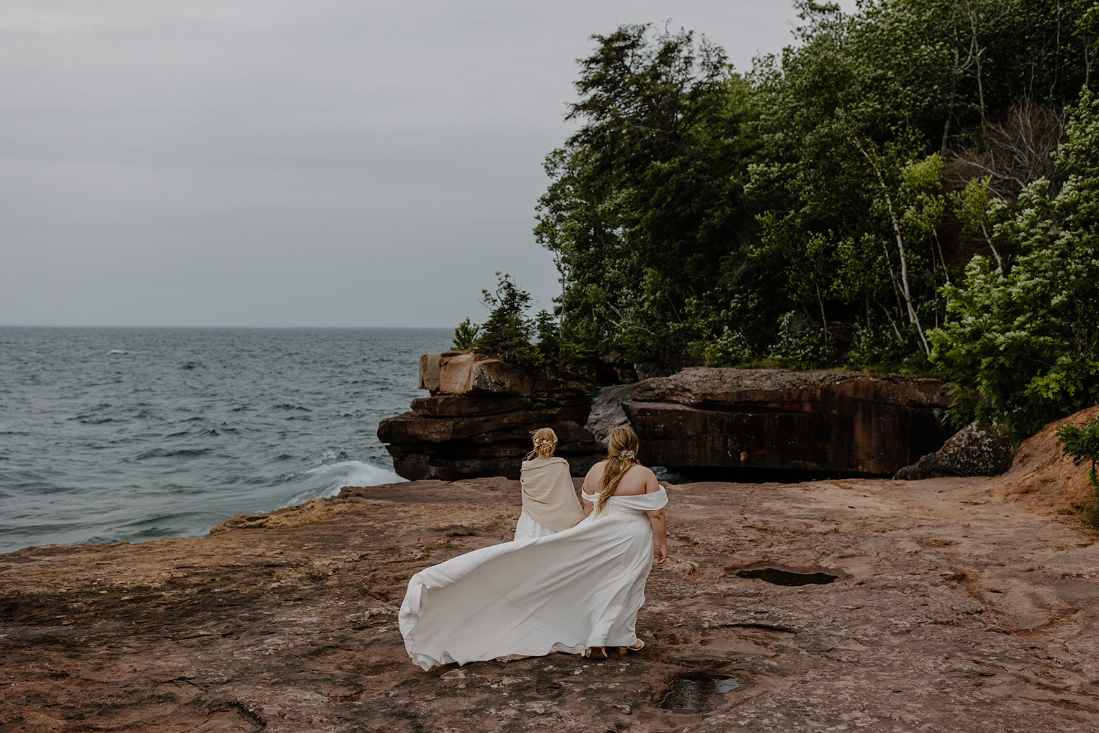 Madeline Island Wisconsin Elopement - The best places to elope in the midwest