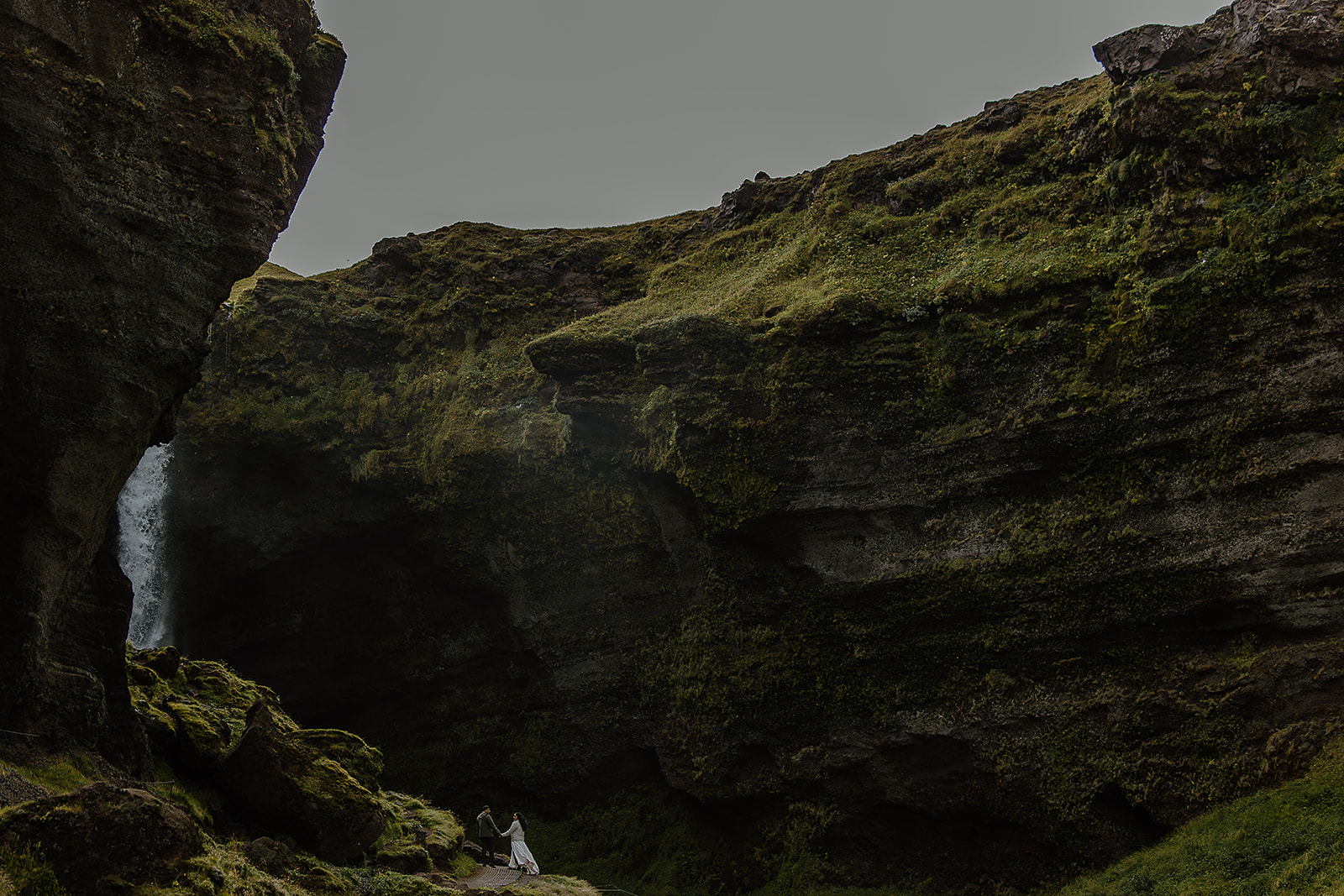 Kvernufoss iceland elopement