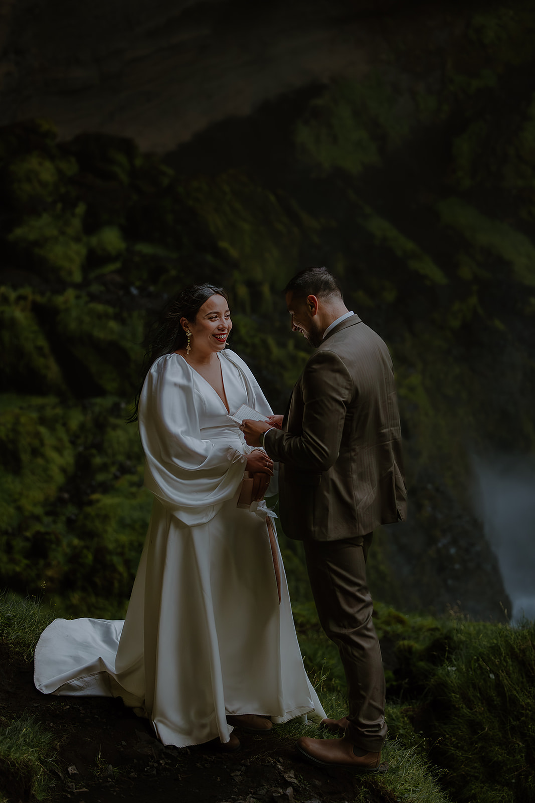 Kvernufoss iceland elopement