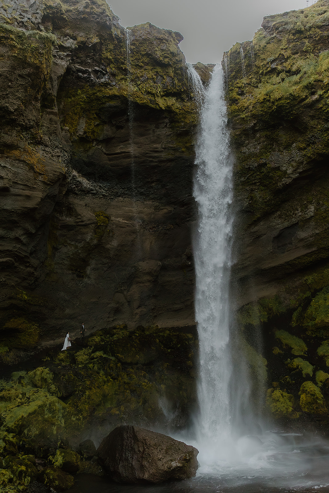 Kvernufoss iceland elopement